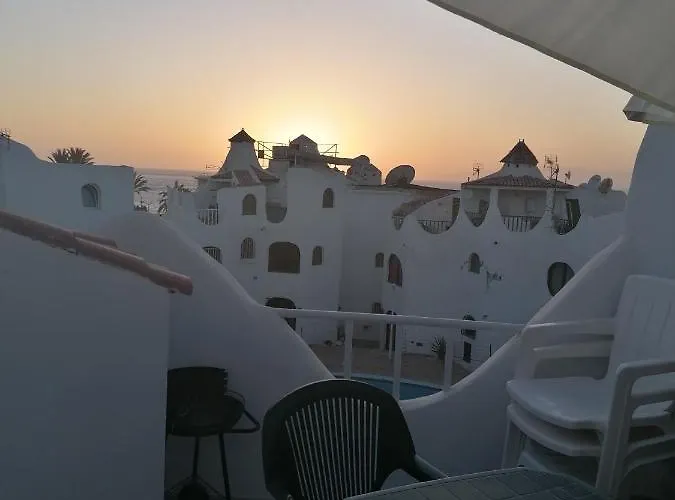 아파트 Wonderful White Appartament In Playa Americas 플라야데라스아메리카스