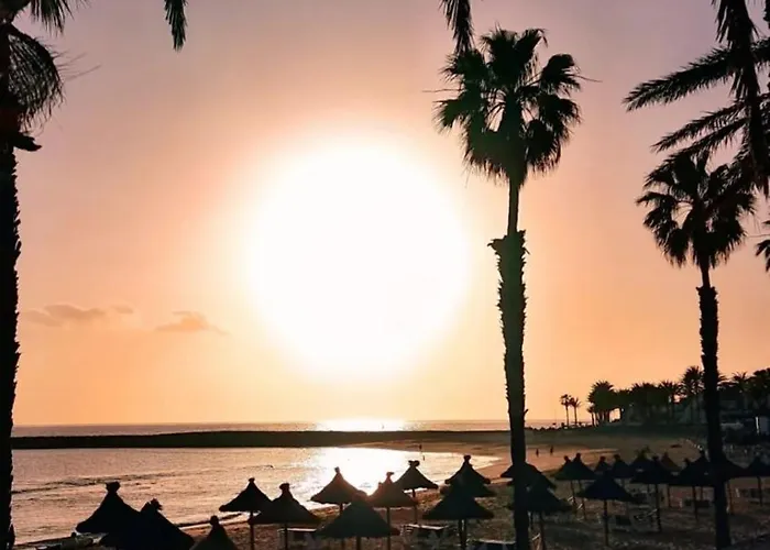 아파트 Wonderful White Appartament In Playa Americas 플라야데라스아메리카스