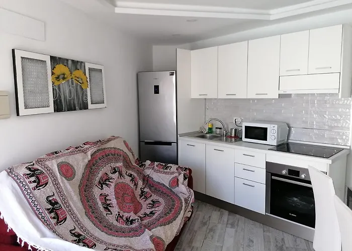 Wonderful White Appartament In Playa Americas 플라야데라스아메리카스