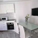 Wonderful White Appartament In Playa Americas * Πλάγια ντε λας Αμέρικας