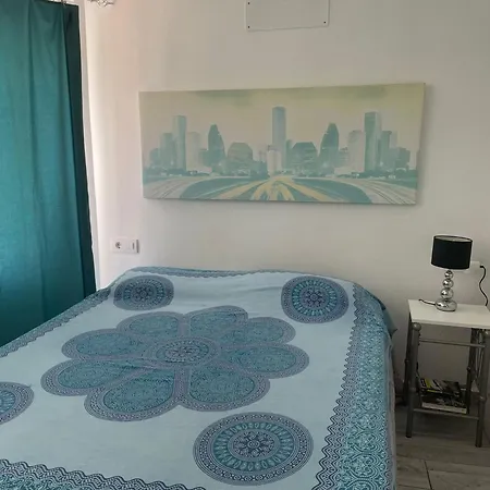 Appartement Wonderful White Appartament In Playa Americas