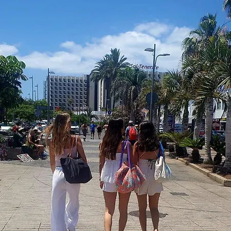 Wonderful White Appartament In Playa Americas 아파트
