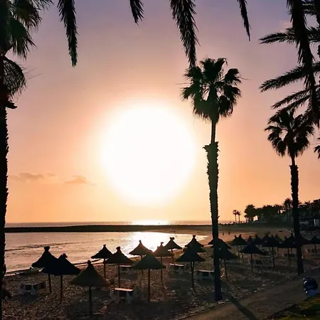 아파트 Wonderful White Appartament In Playa Americas 플라야데라스아메리카스
