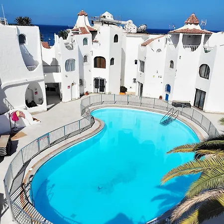 Wonderful White Appartament In Playa Americas 아파트