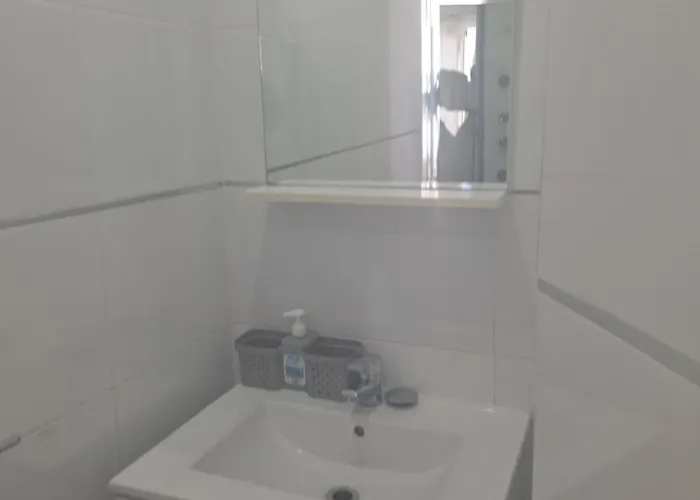 Wonderful White Appartament In Playa Americas شقة *