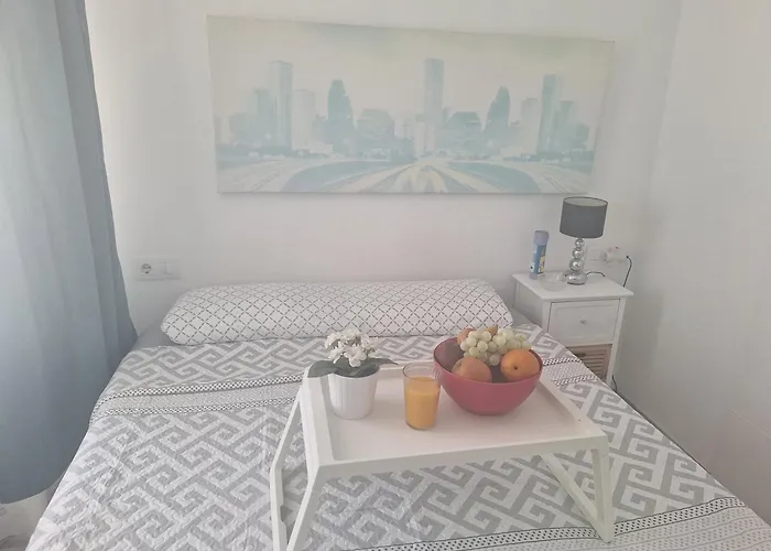 Wonderful White Appartament In Playa Americas شقة