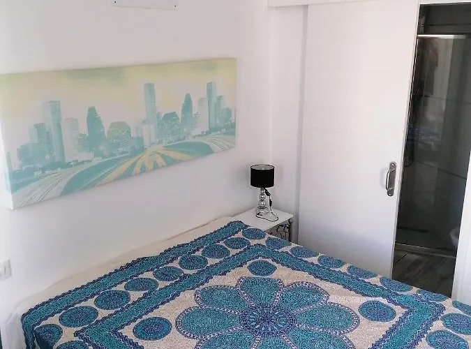 Wonderful White Appartament In Playa Americas شقة *