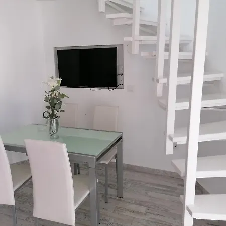 Wonderful White Appartament In Playa Americas Apartment Playa de las Américas